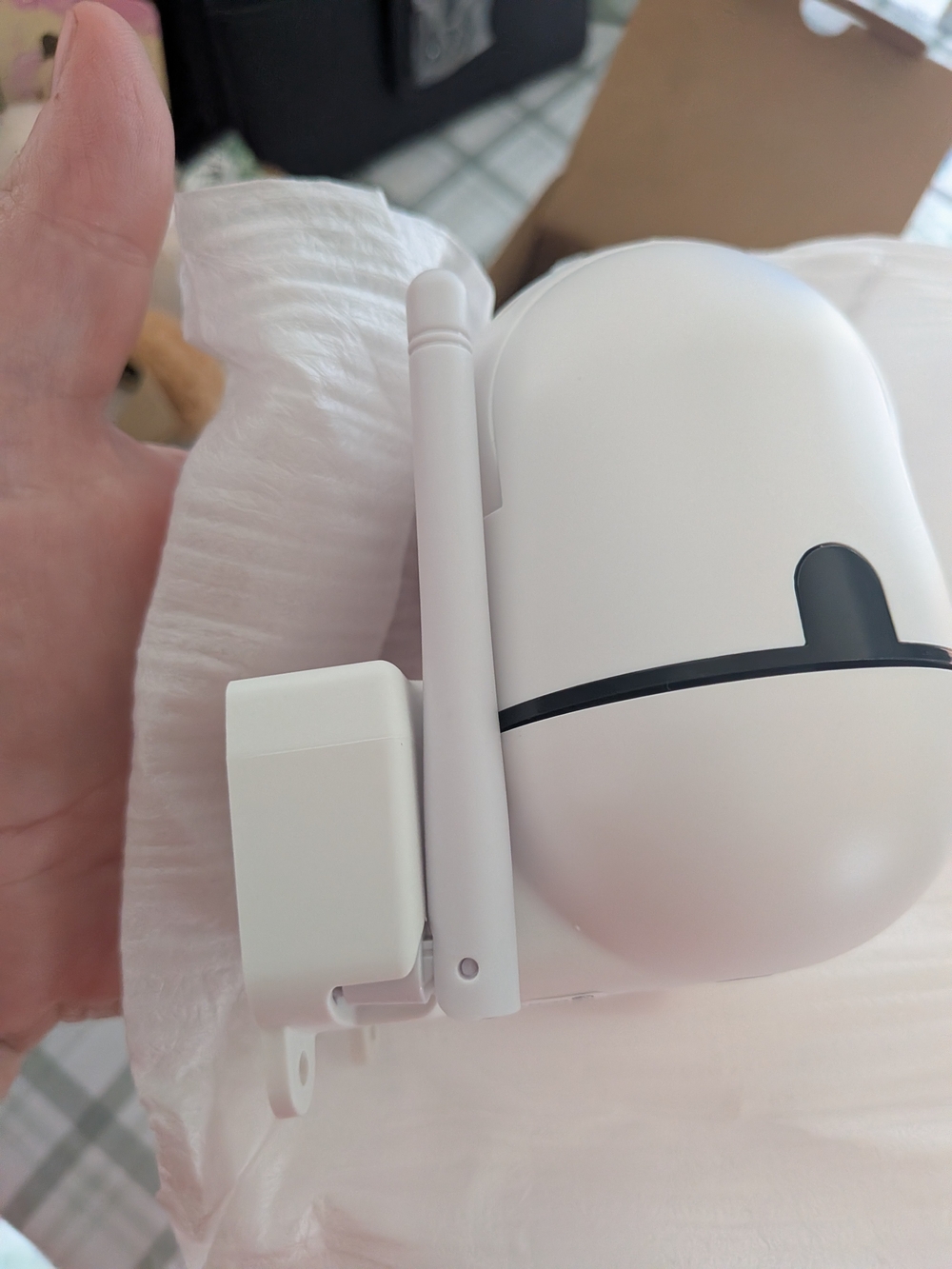 Smart Camera - White Wireless Security Camera - Picture 6 of 6
